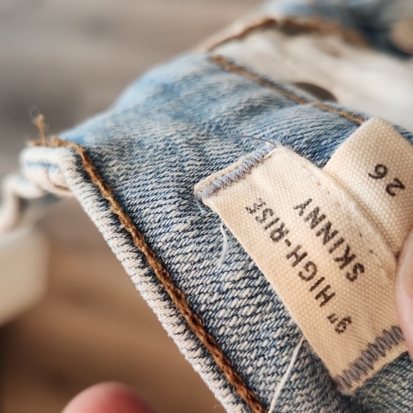 Madewell Distress Jeans - Picture 5 of 9